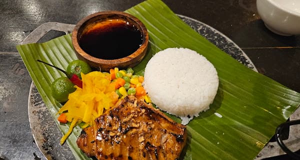 Red Coconut Restaurant in Boracay